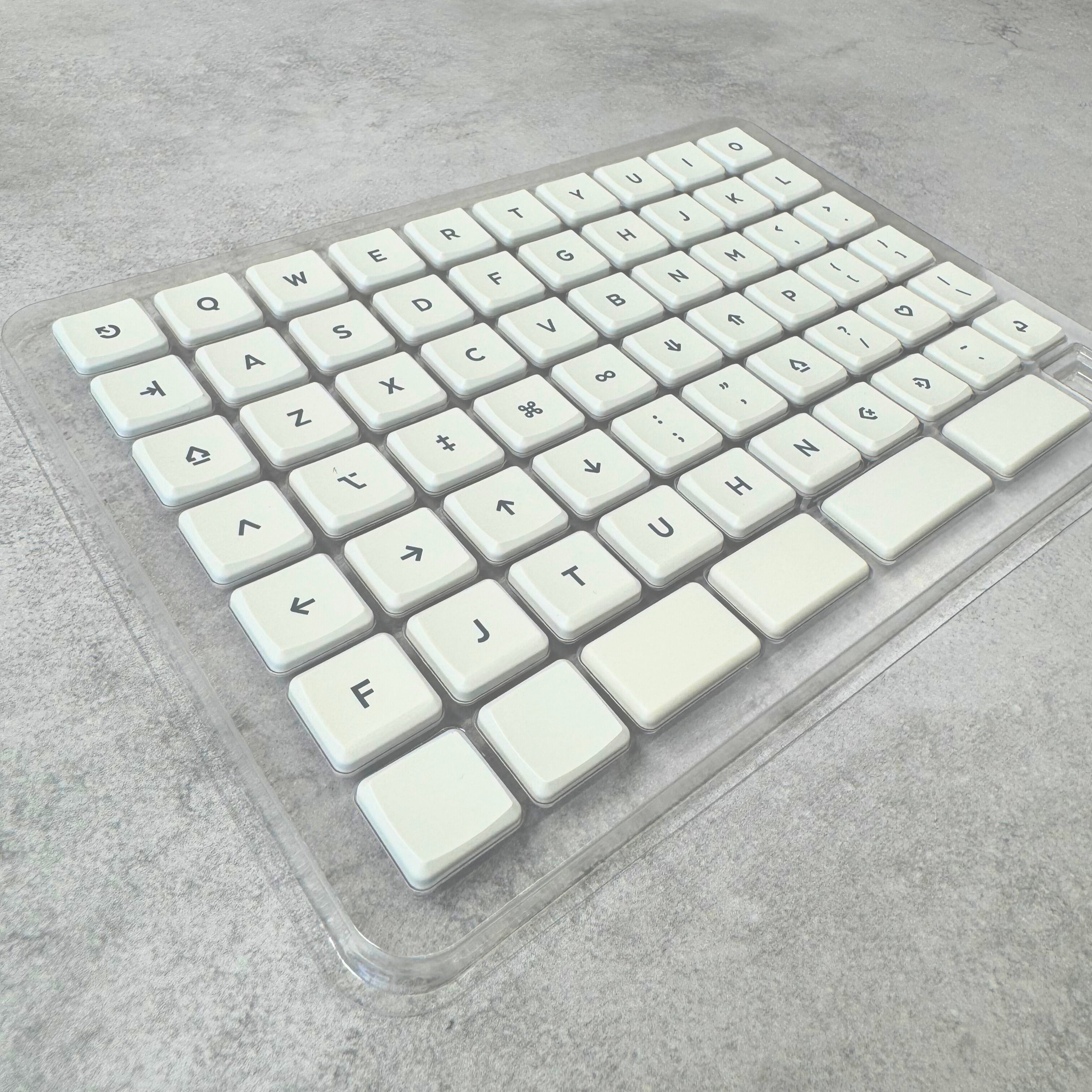 MBK Legend ‡ 40s　GRAY ON WHITE